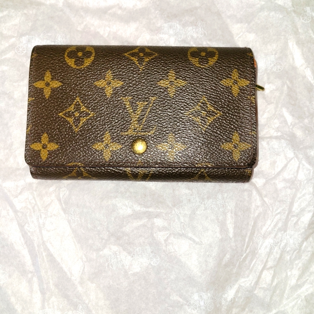 Louis Vuitton wallet